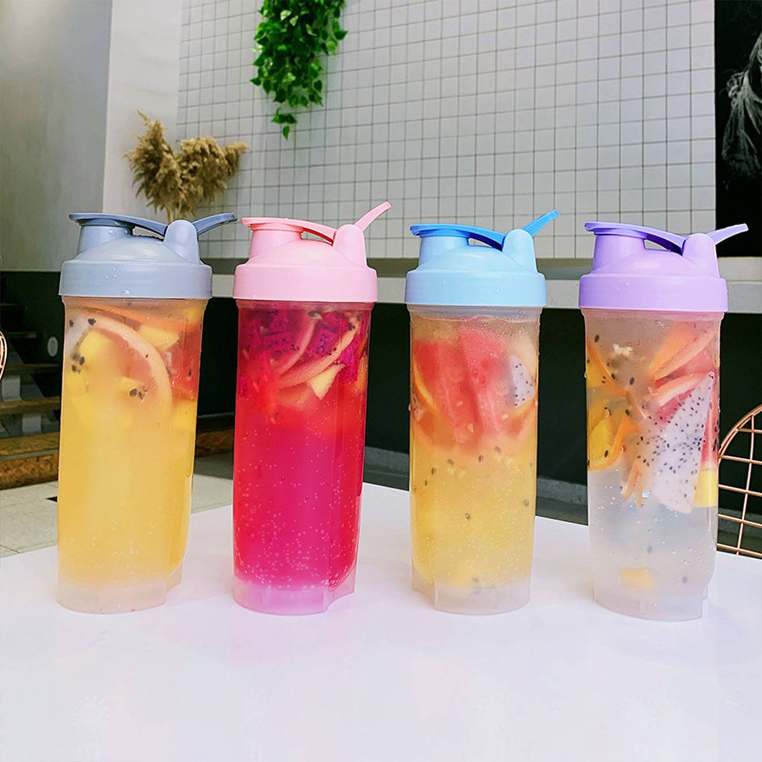 17.6oz Sports Graduated Fitness Shaker Cup 1