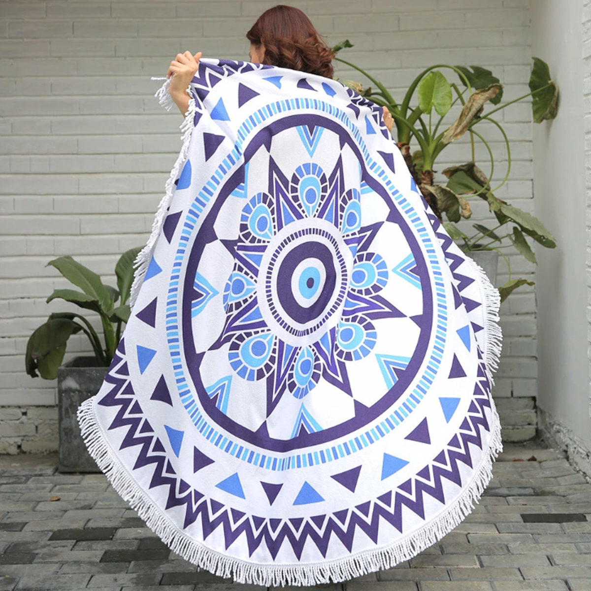 Round Beach Towel with Tassels 3