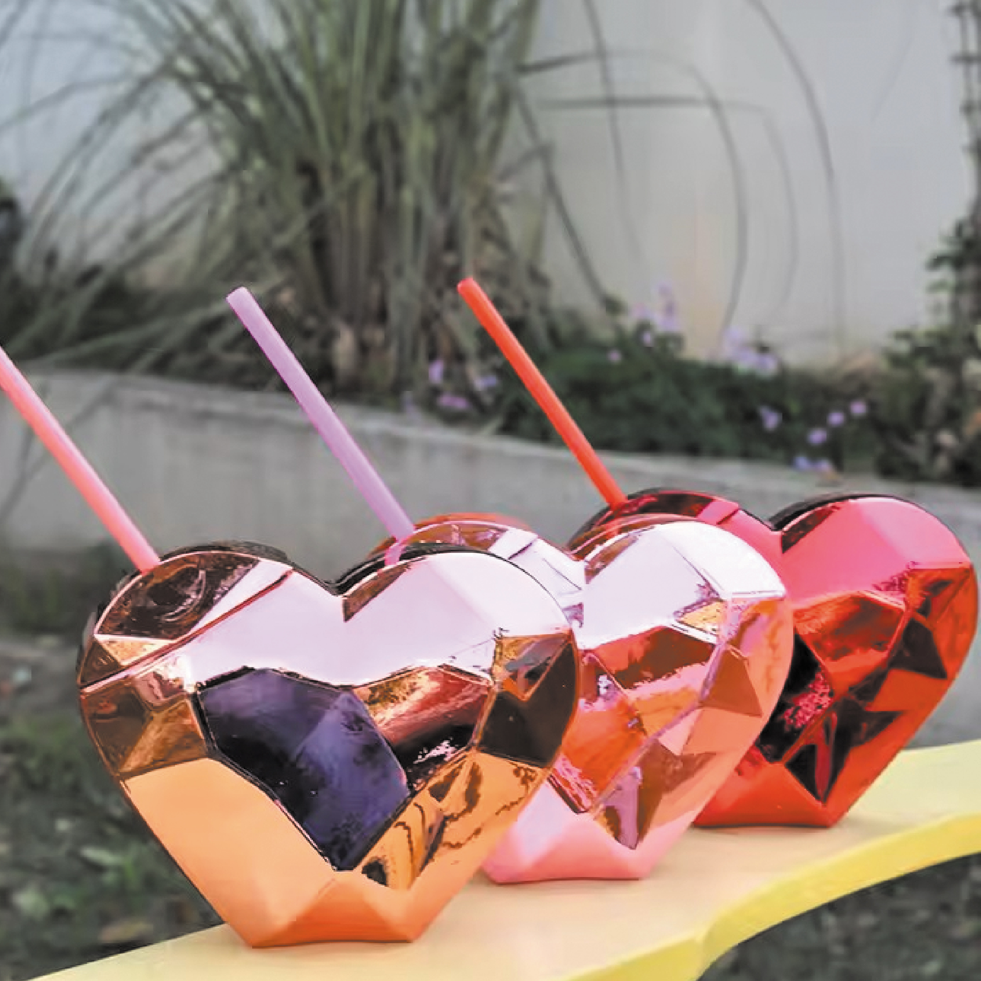 20Oz Plastic Cocktail Heart Shaped Tumbler DiscoBall Cup with Straw and Lid 2