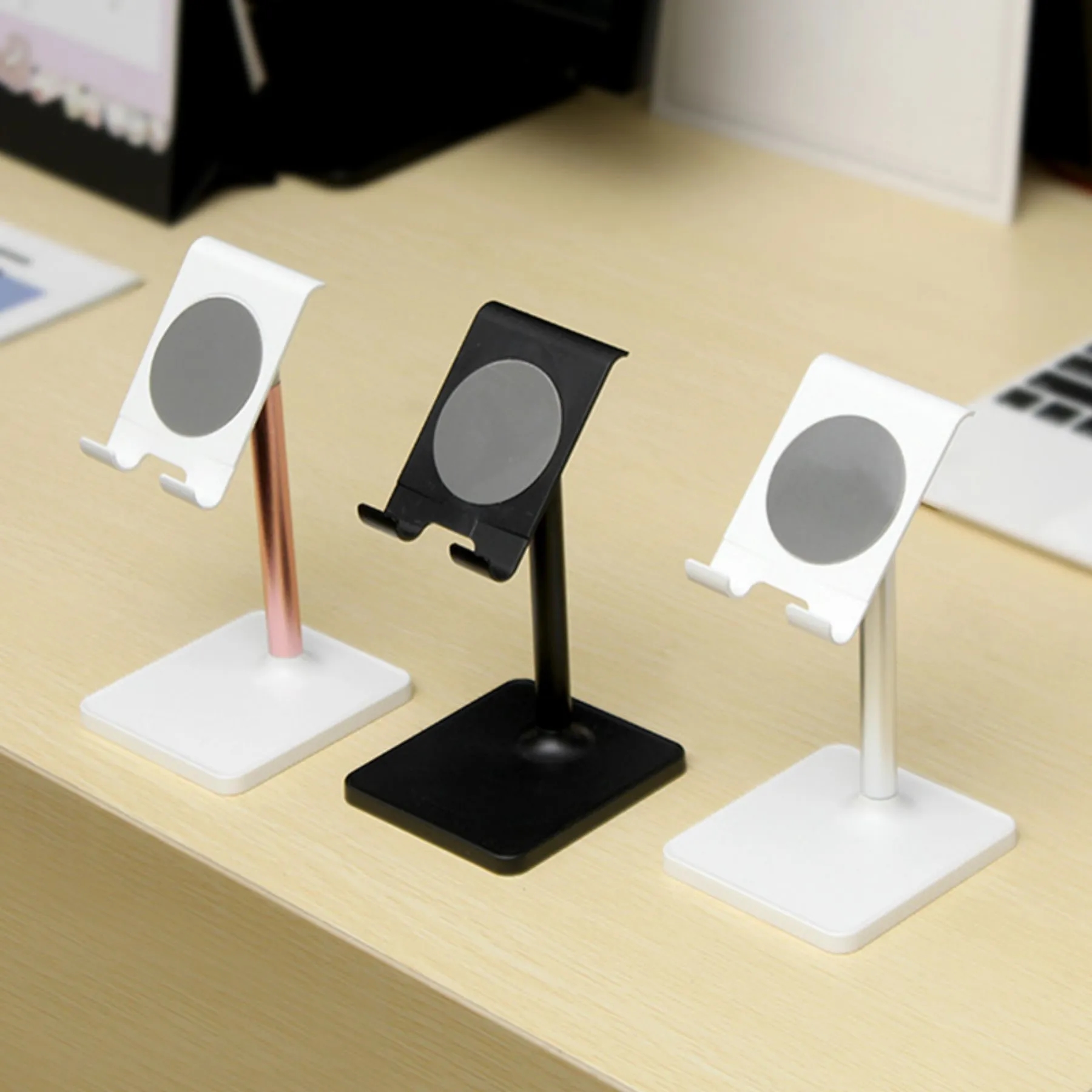 ADJUSTABLE PHONE HOLDER 4