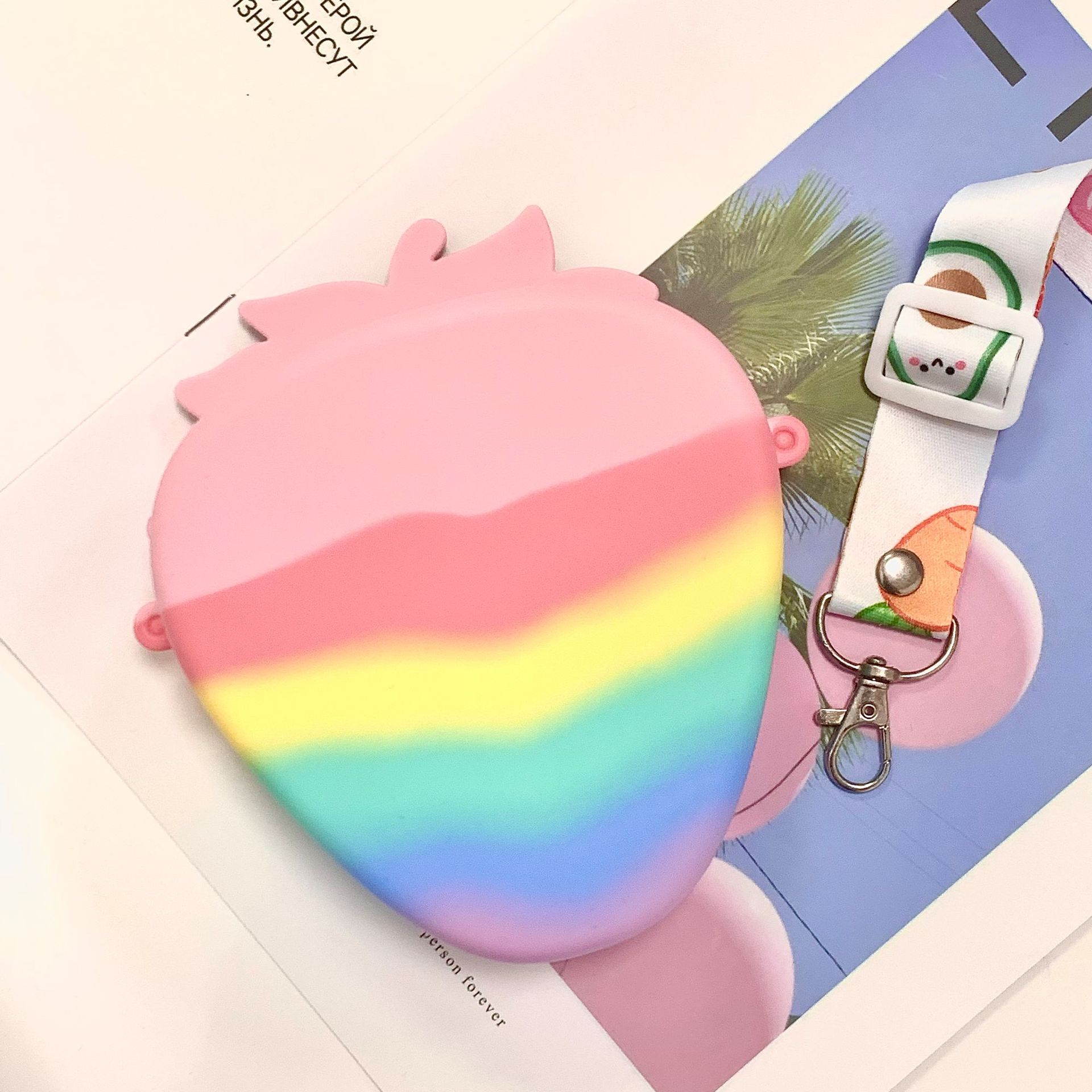 Rodent Pioneer Cartoon Silicone Bubble Strawberry Pineapple Shape Shoulder Bag 2