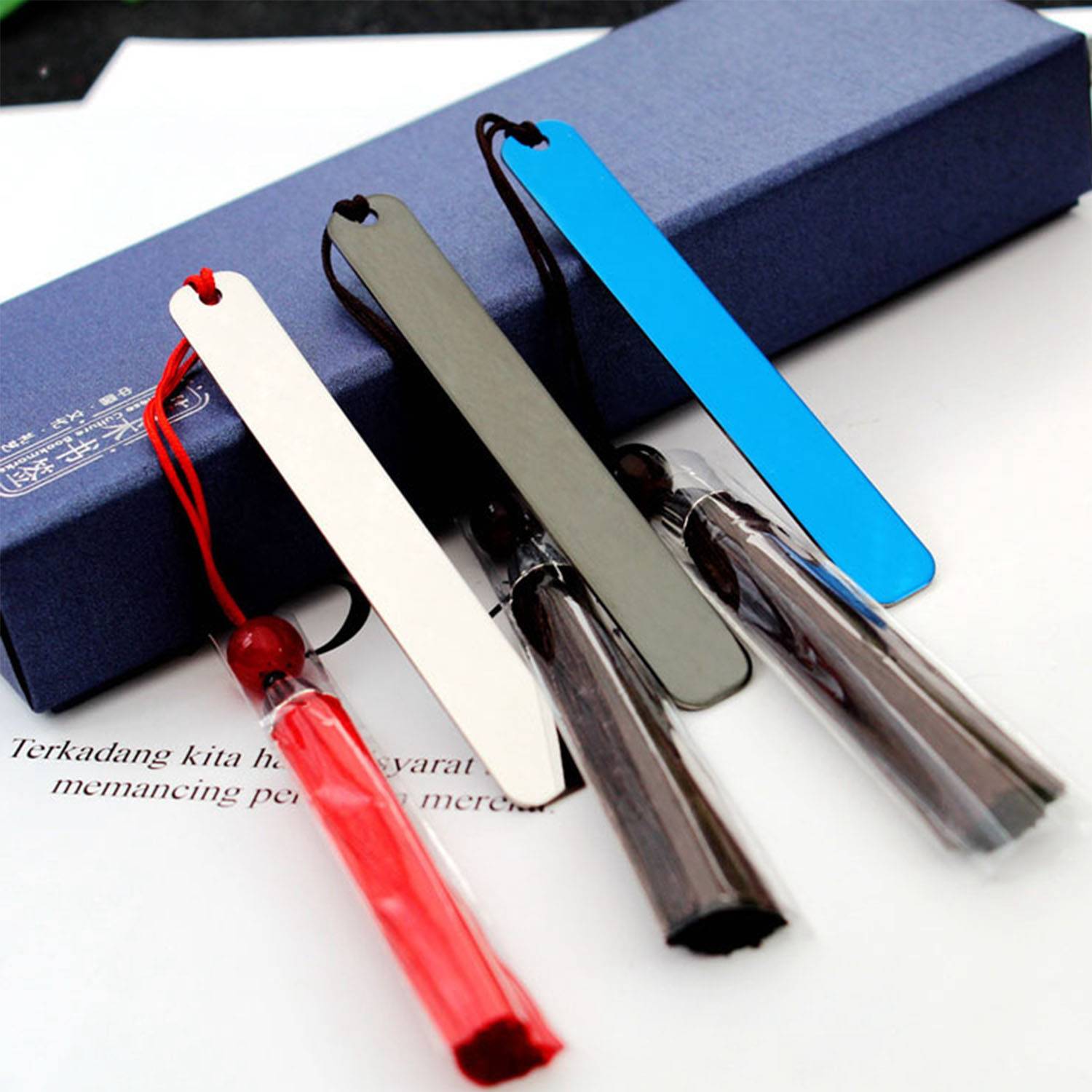 Stainless steel bookmark with tassel pendant 3