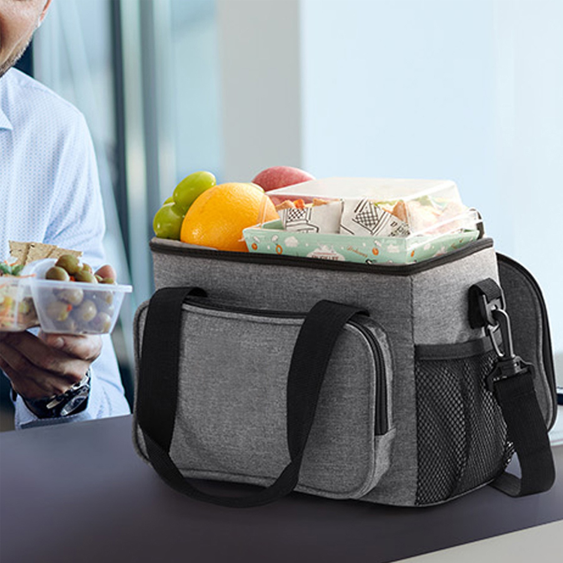 Outdoor Large Capacity Insulated Bag Cold Picnic Bag 4