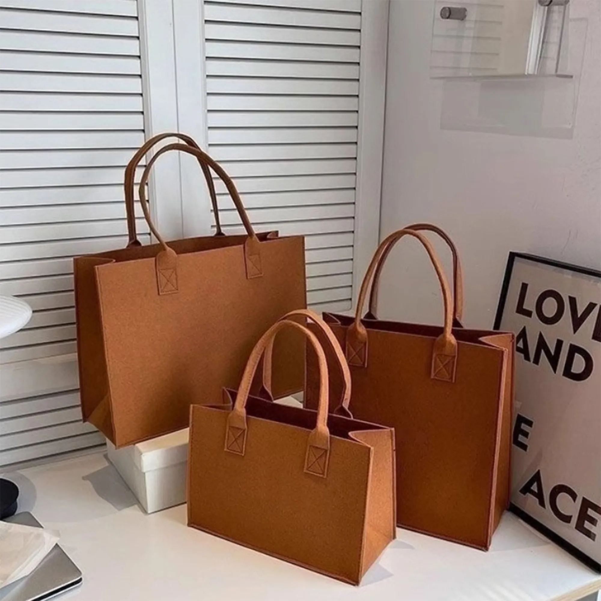 Large Capacity Felt Tote Bag 4