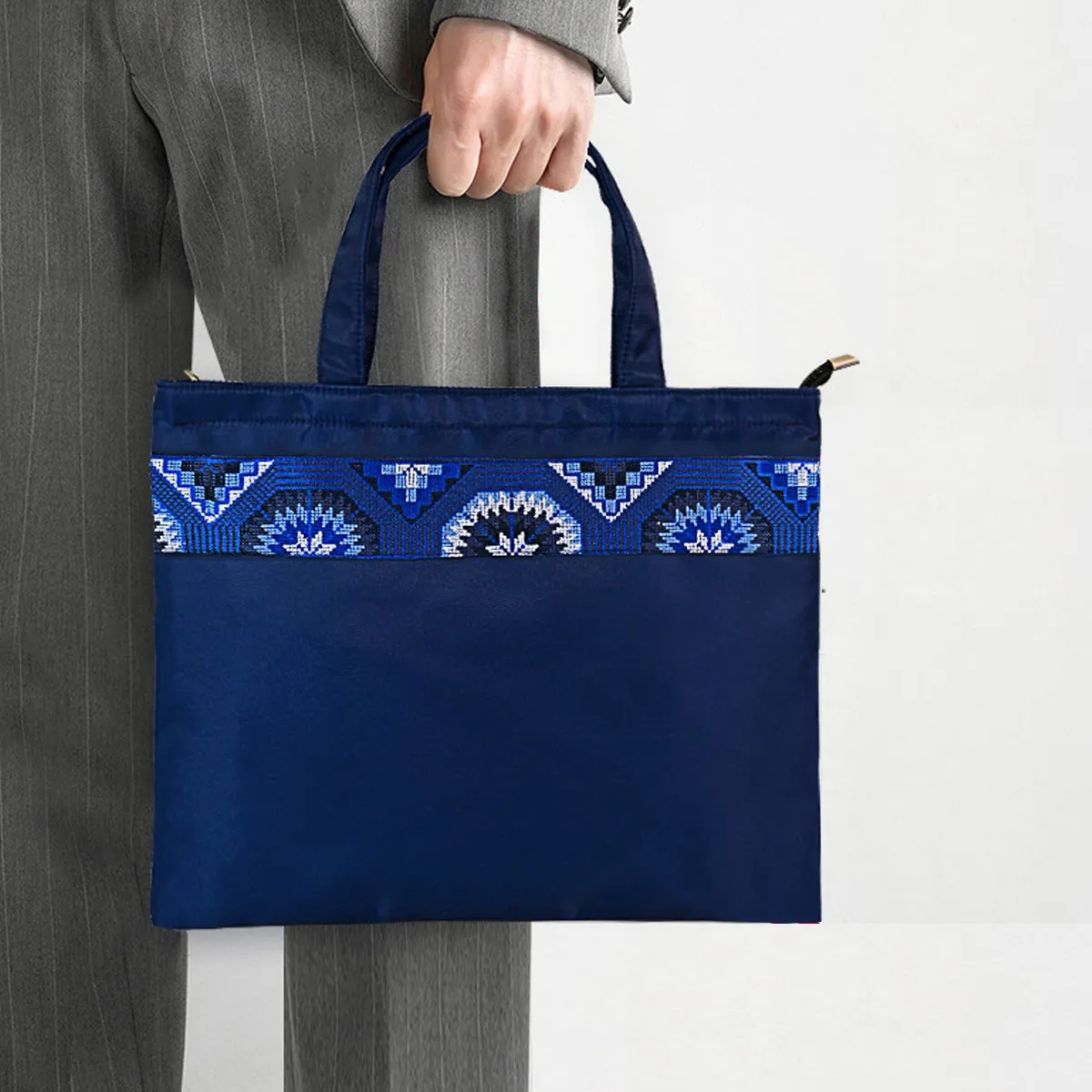 Laptop Document Tote With Zipper And Pattern Trim 3