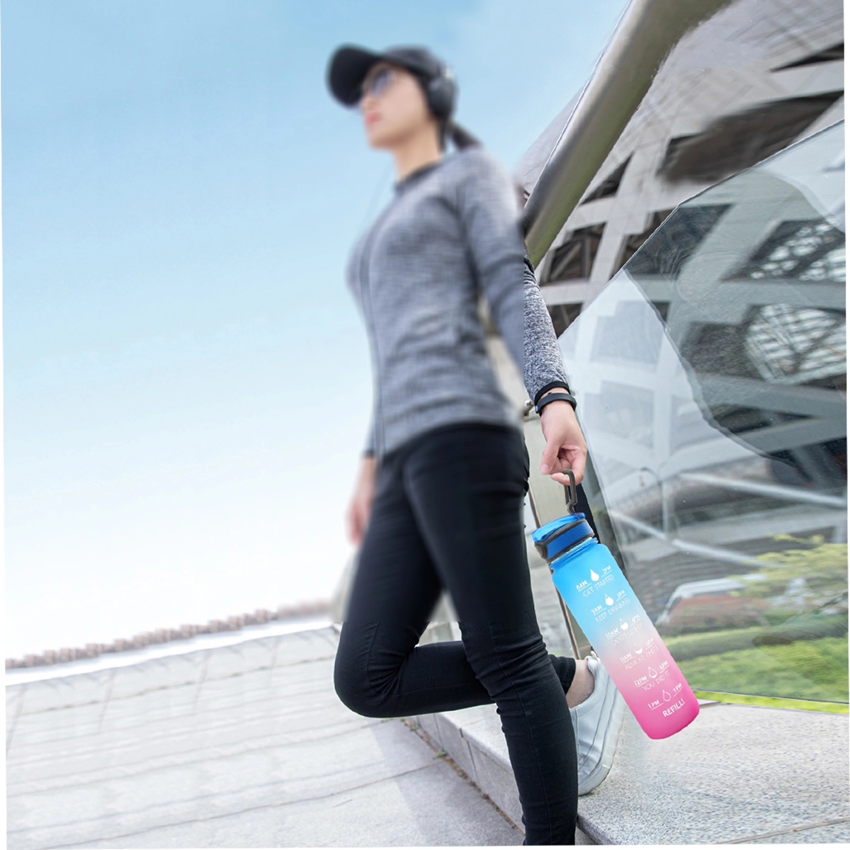 32 oz Tritan Water Bottle 4