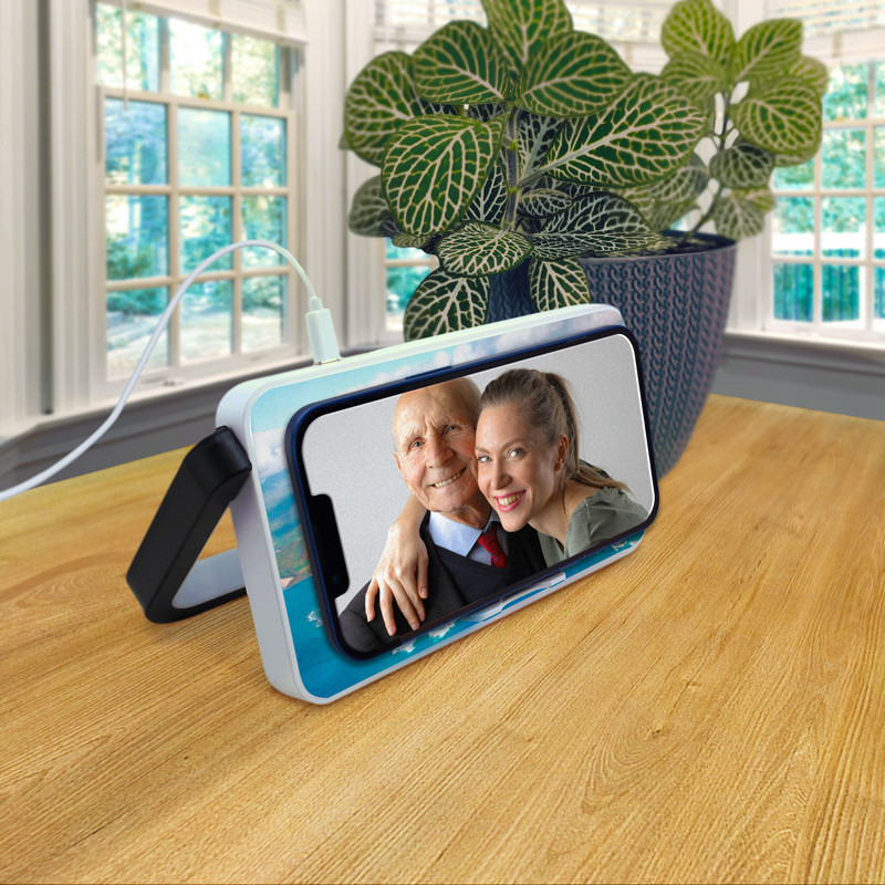 Chi-Charge Phone Stand with Warm Light Lamp 16