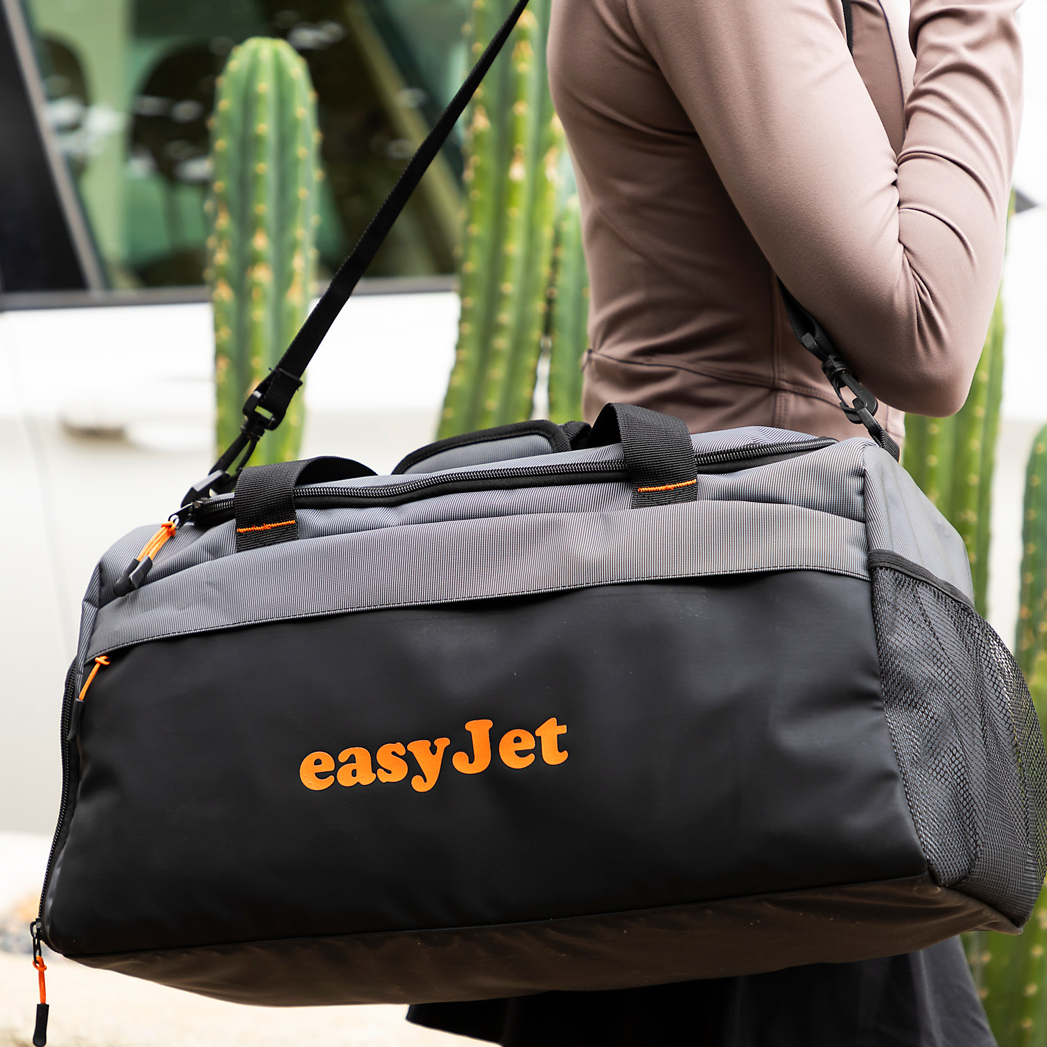 The Active Sports Duffle Bag 1