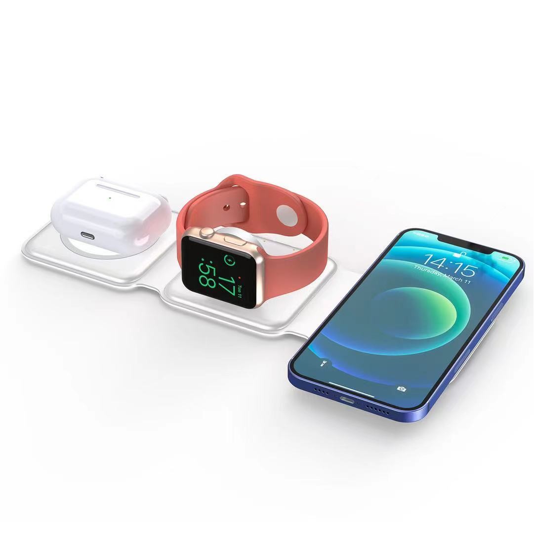 3 In 1 Fast Charging Wireless Charger Foldable 5