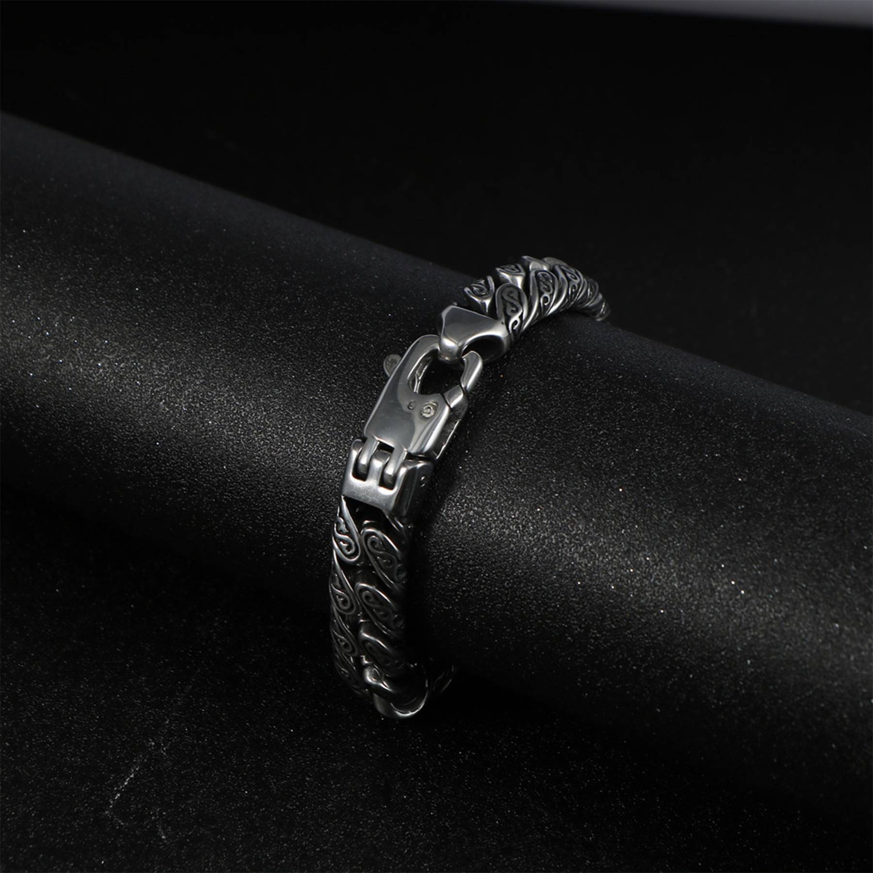 Alloy Serpentine punk bracelet 4