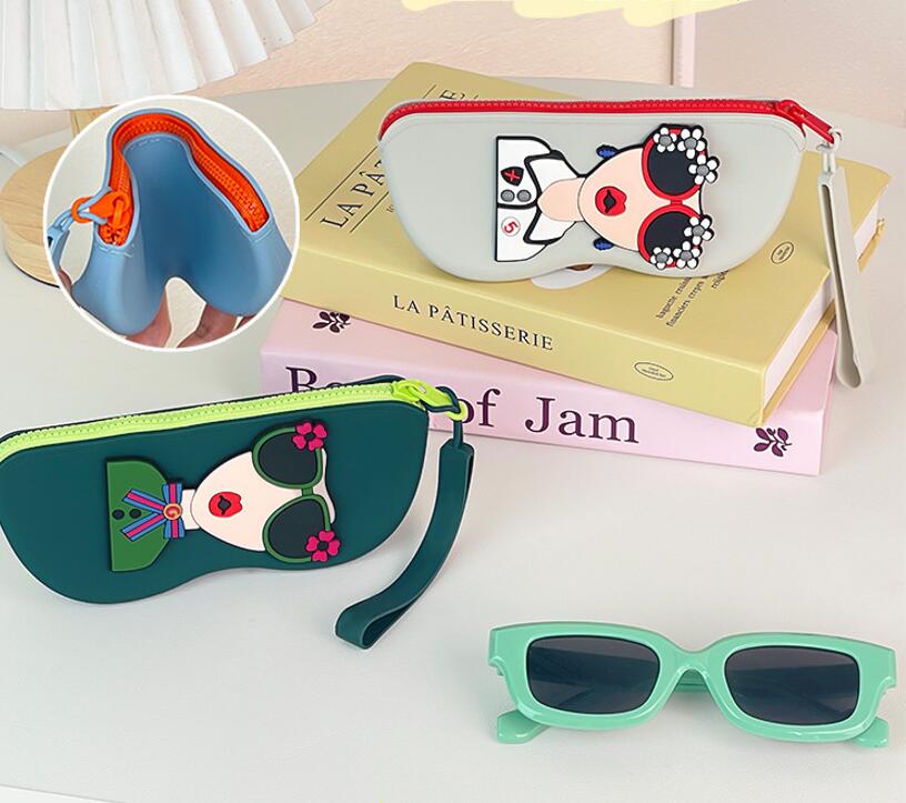 Silicone Eyeglass Bag 3
