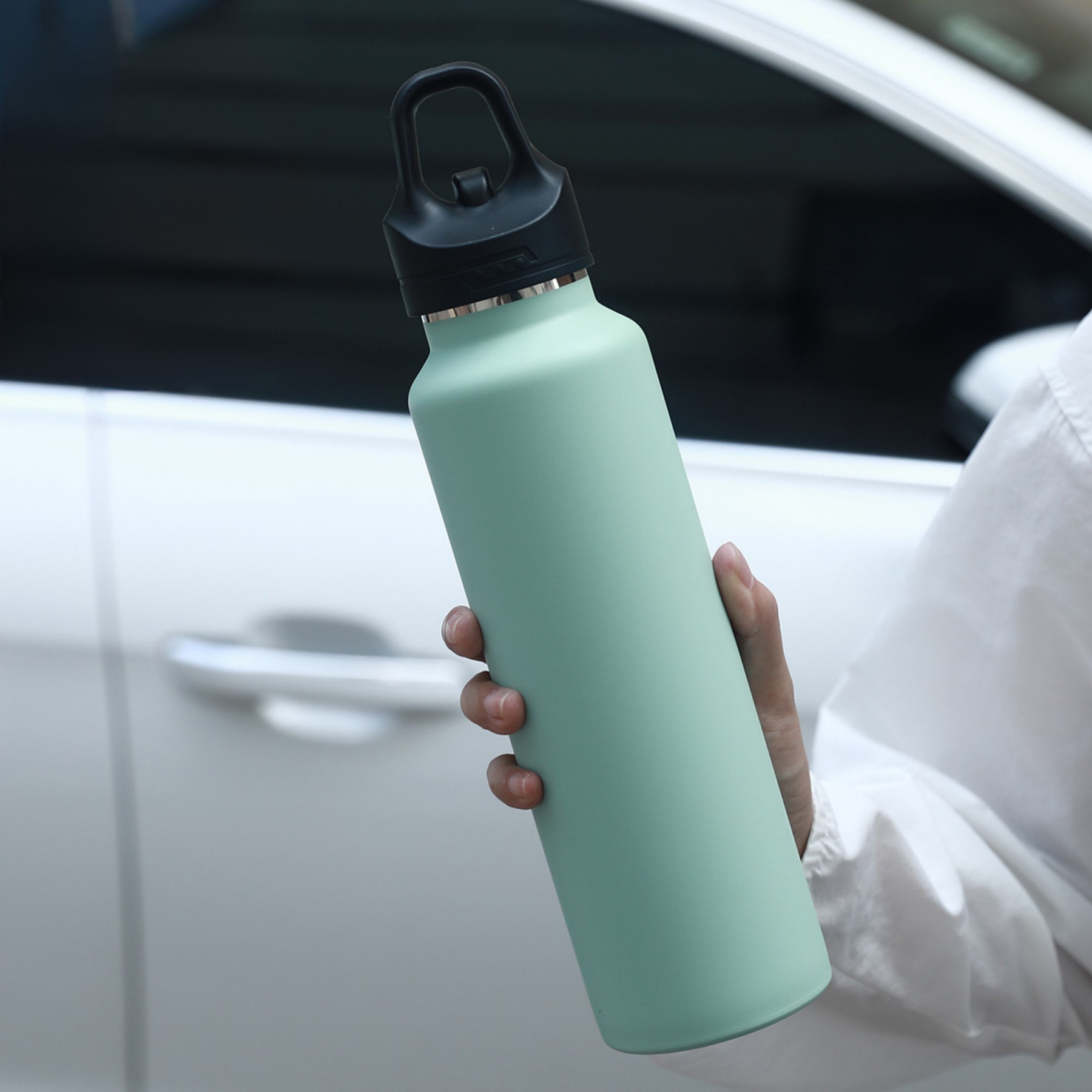24Oz One-Handed Lid-Opening Cup 5