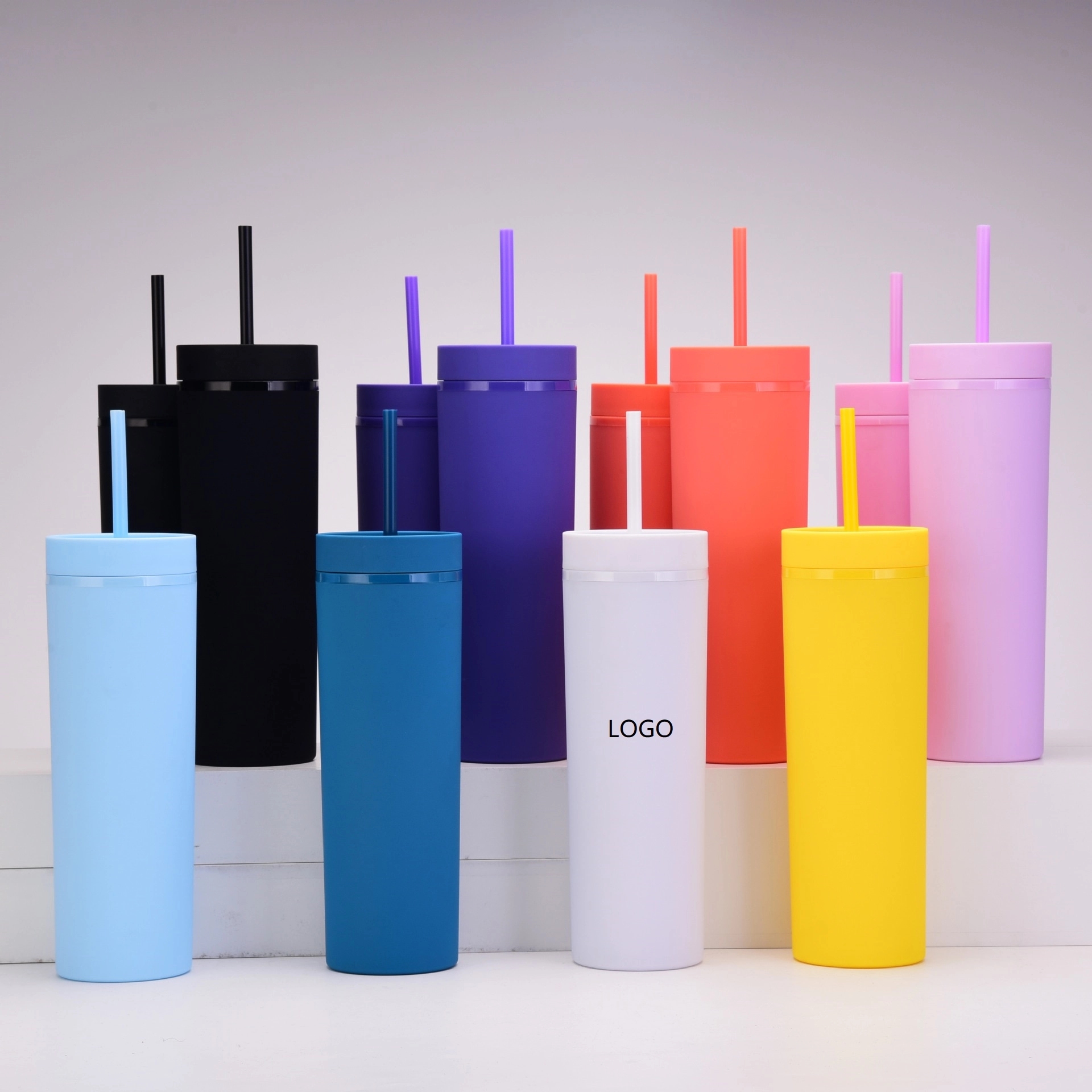 22oz Plastic Cups With Straws 2