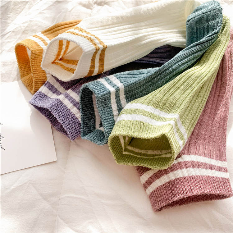 Net red striped women's socks 5