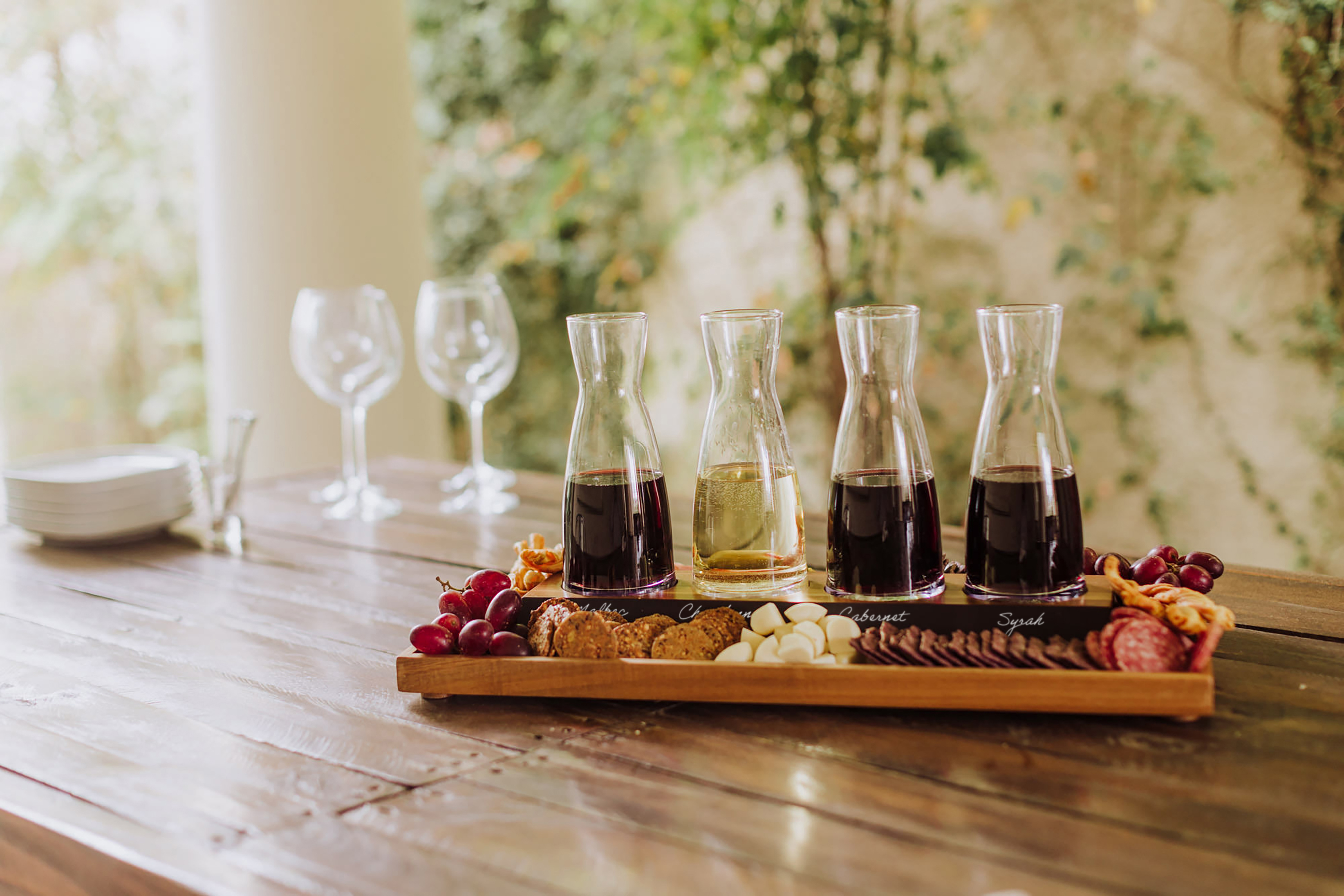 Cava Wine Tasting Kit with 4 Glass Carafes 5
