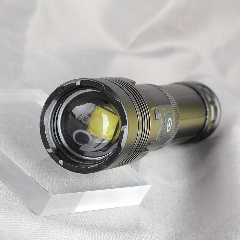 Custom Zoomable Flashlights With High Lumens 4