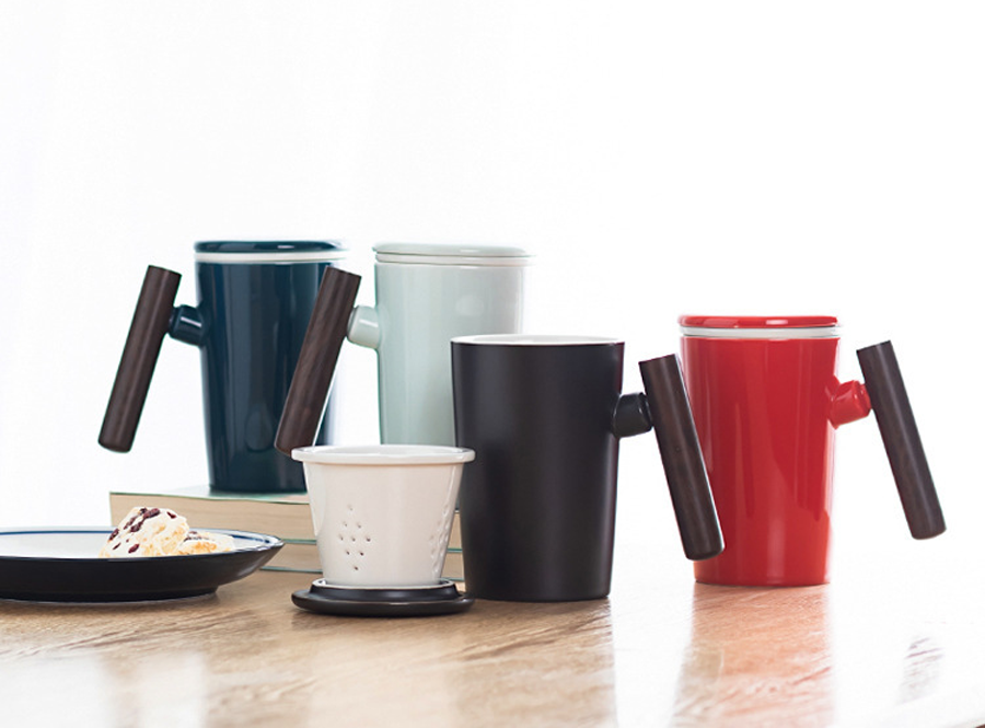 Wooden Handle Creative Water Cup with Lid 9