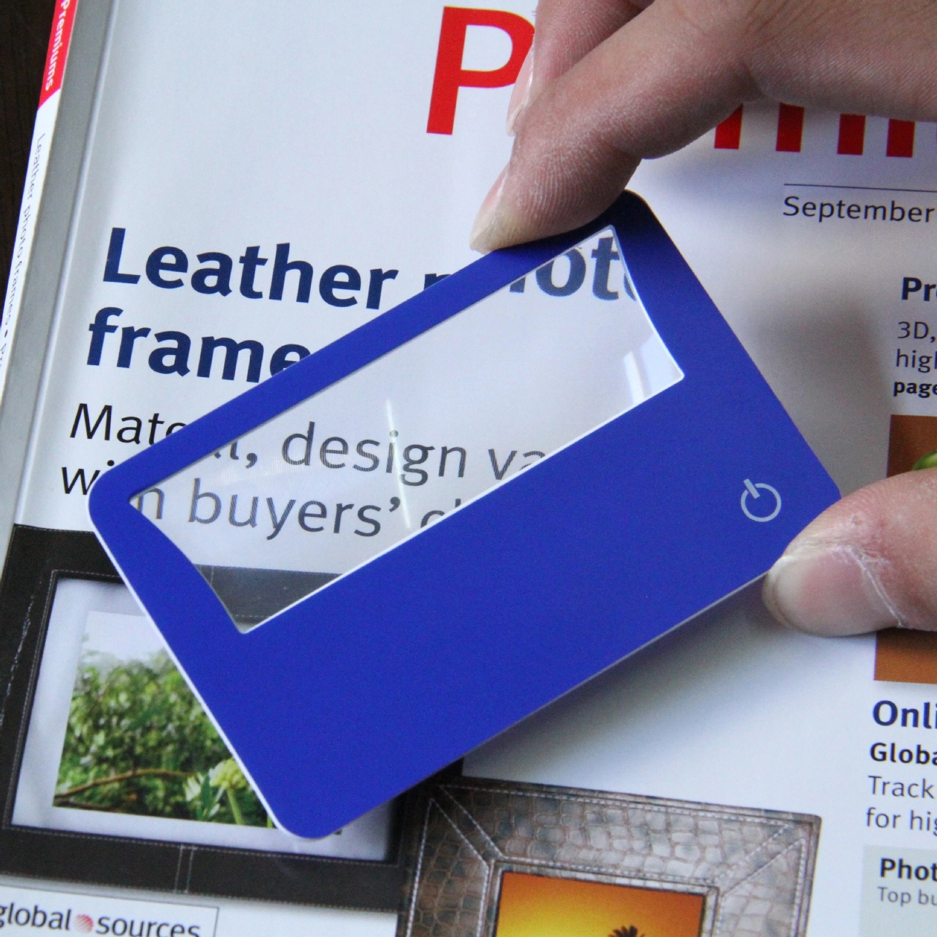 Credit Card Multifunction Magnifier With Led 2