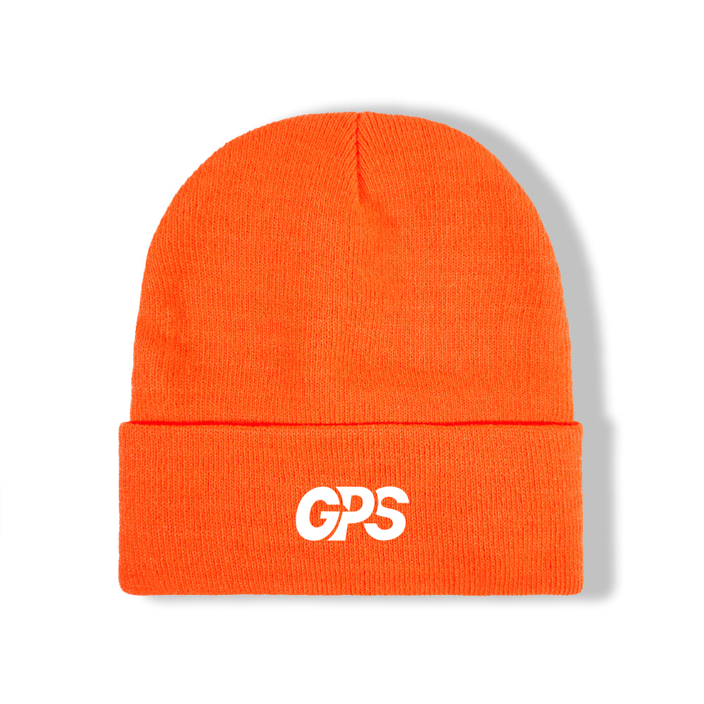 The knitted hat made of acrylic is fashionable and warm, suitable for everyone. 5