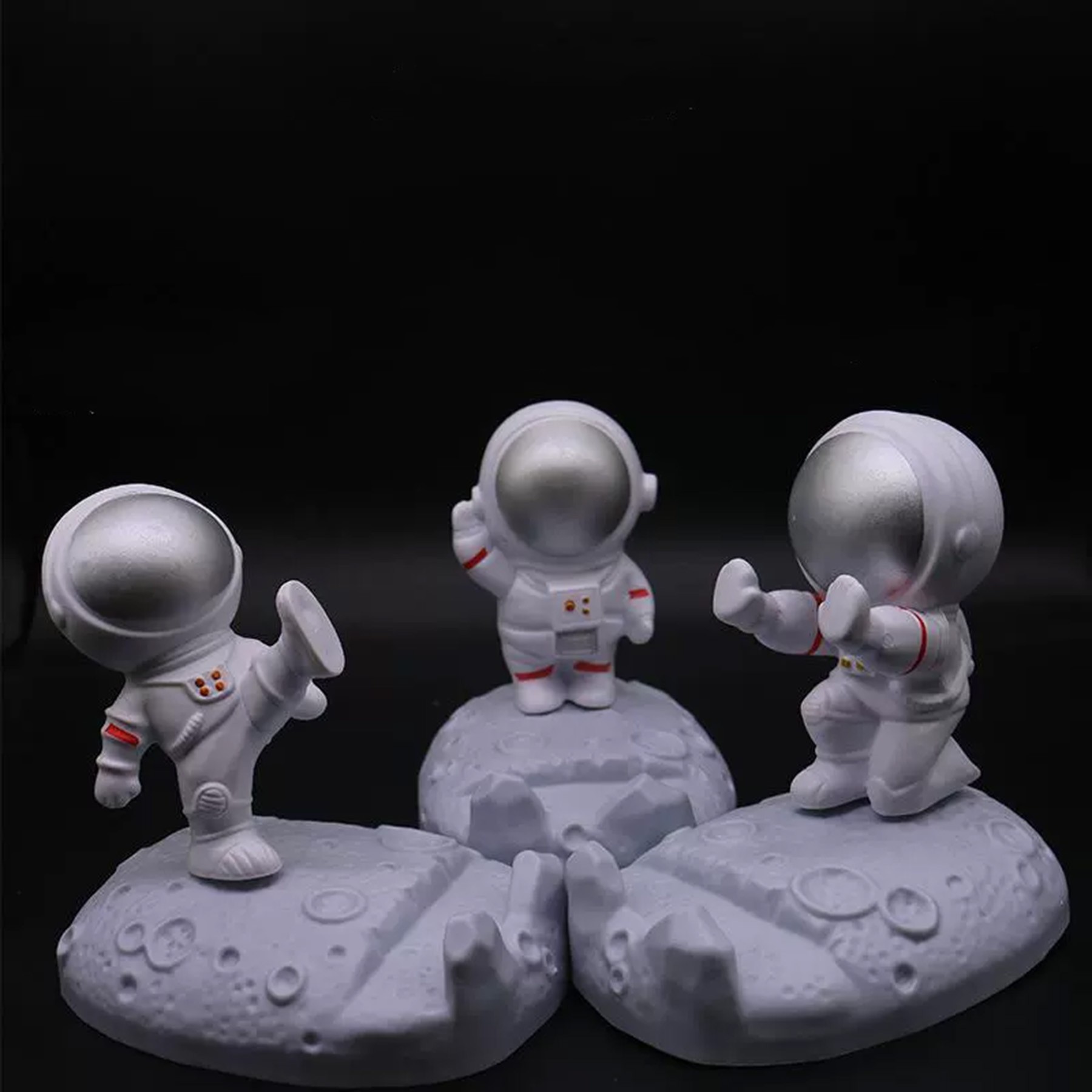 Spaceman Desktop Phone Holder 2