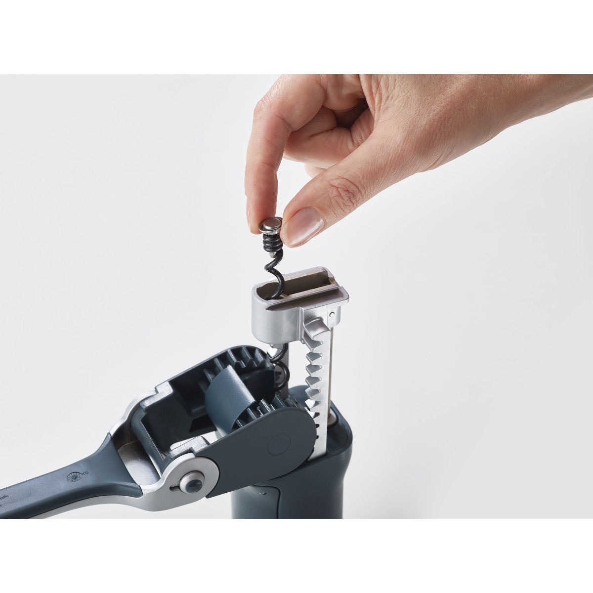 Joseph Joseph® BarWise™ Compact Lever Corkscrew 2