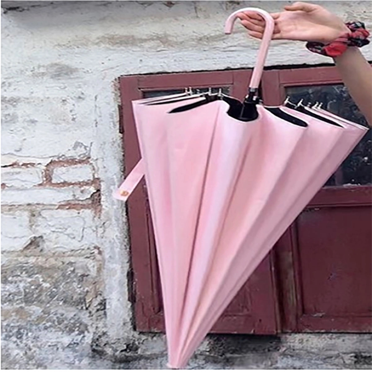 Large Windproof Umbrella With Black Anti-Uv Coating 3