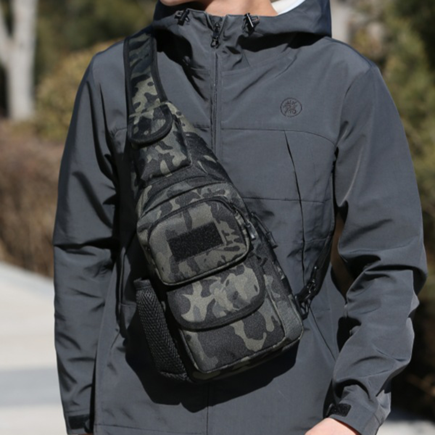 Mens Fashionable Outdoor Chest Bag 3