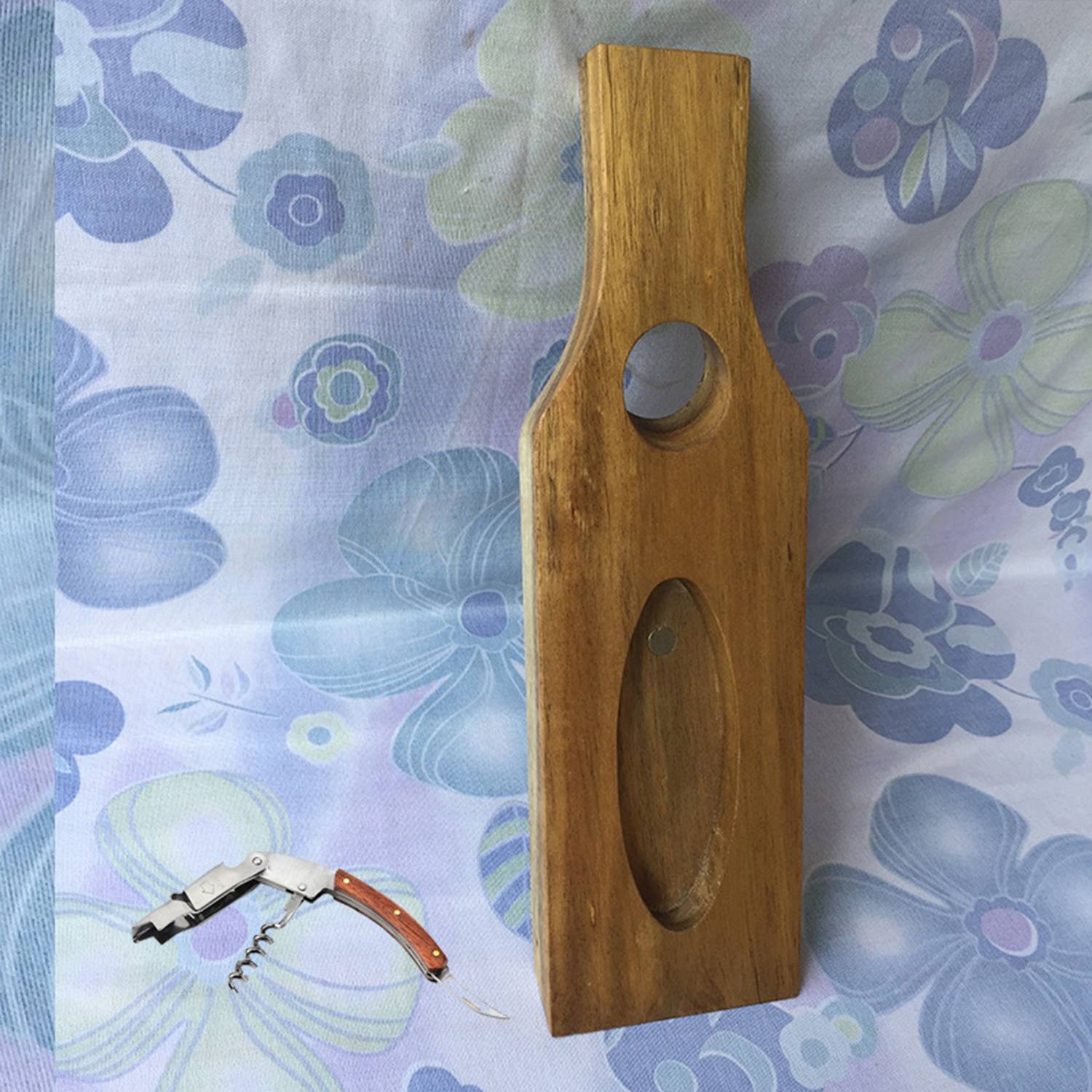 Wooden red wine bottle opener support seat 3