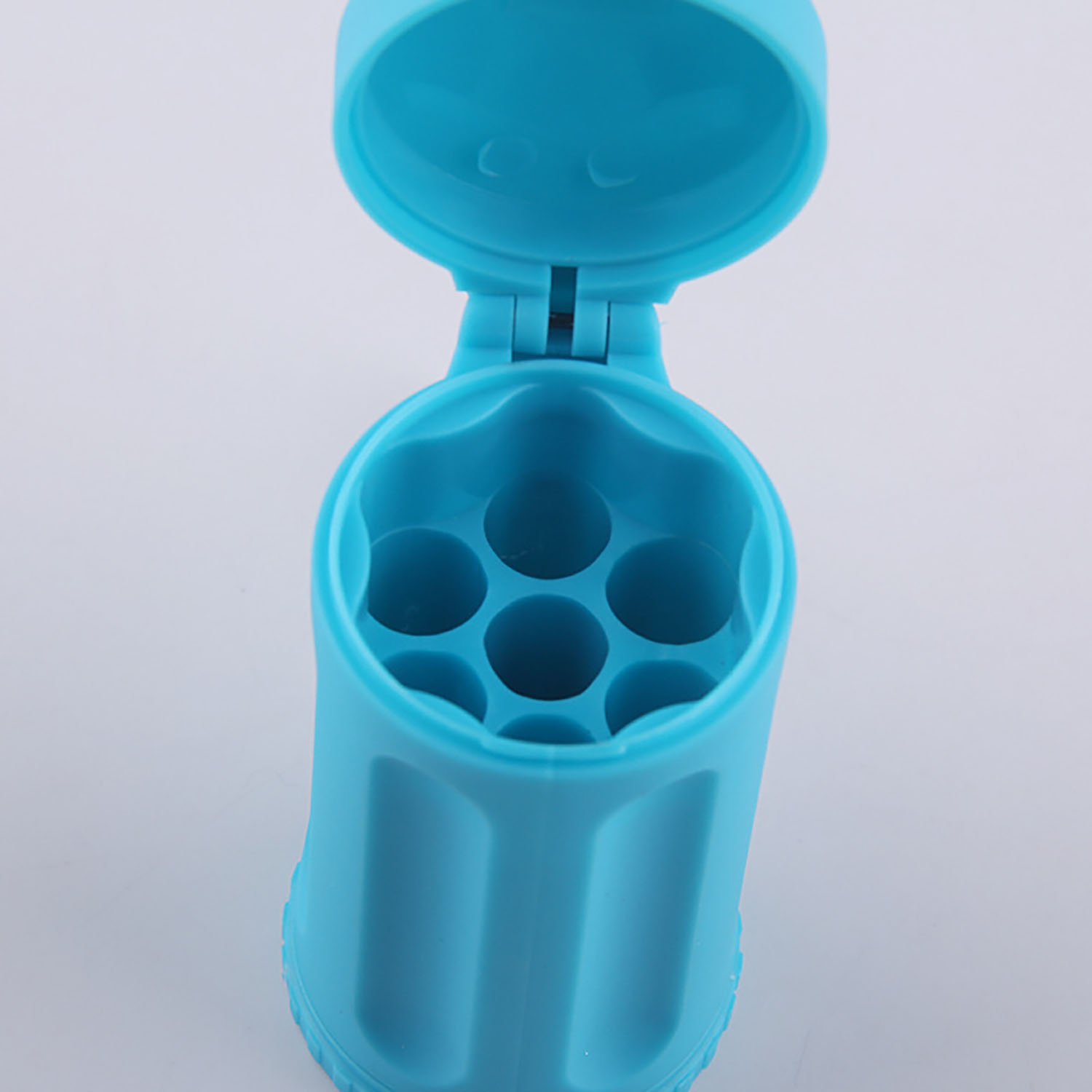 Outdoor Plastic Ashtray w/ Carabiner 11