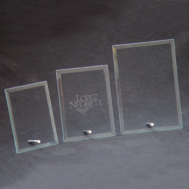 Beveled Vertical Rectangle W/ Aluminum Pole Award 2
