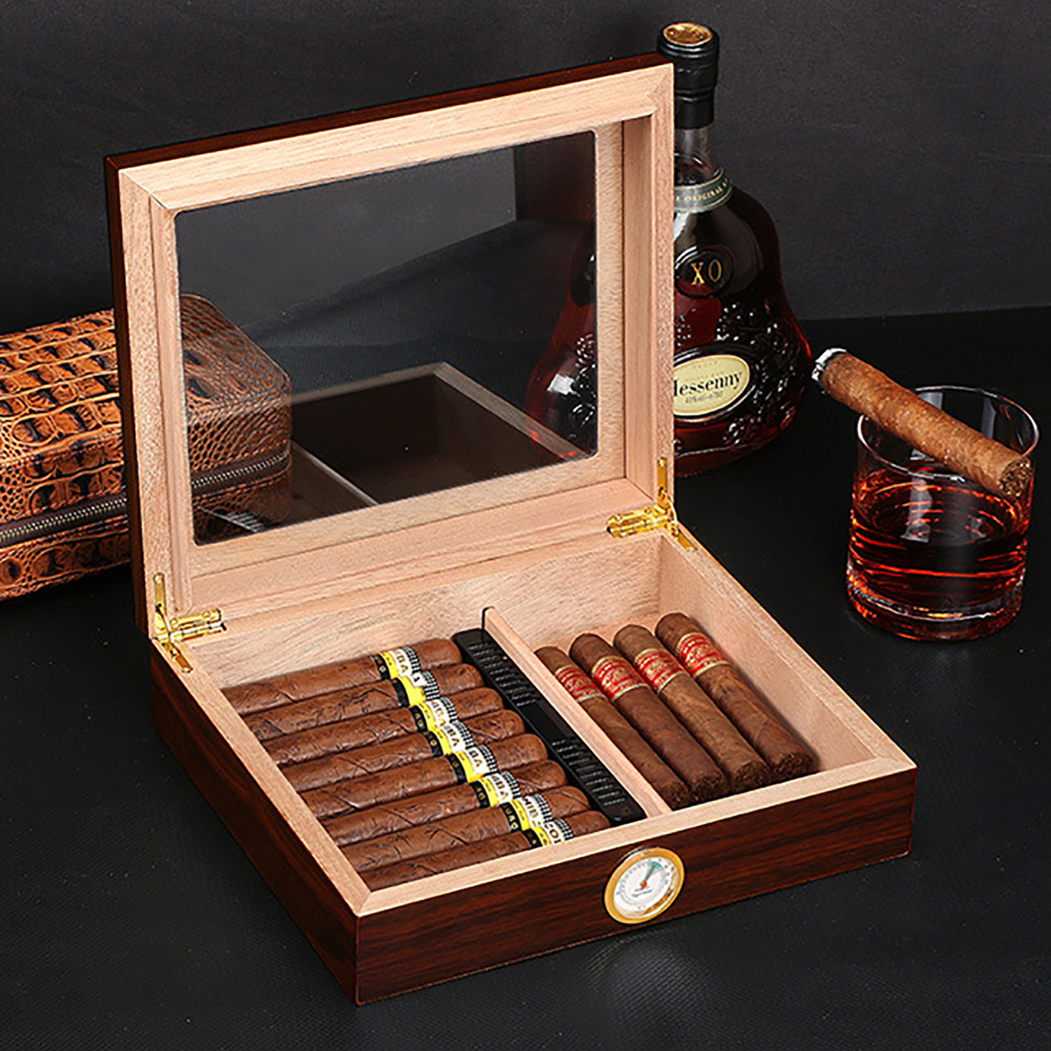 Clear Glass Top Cigar Storage Box w/ Humidifier 7