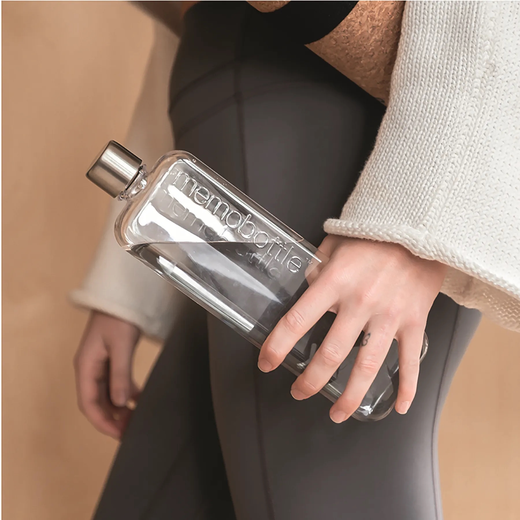 Slim Memobottle - Elegant, reusable, flat water bottle 1