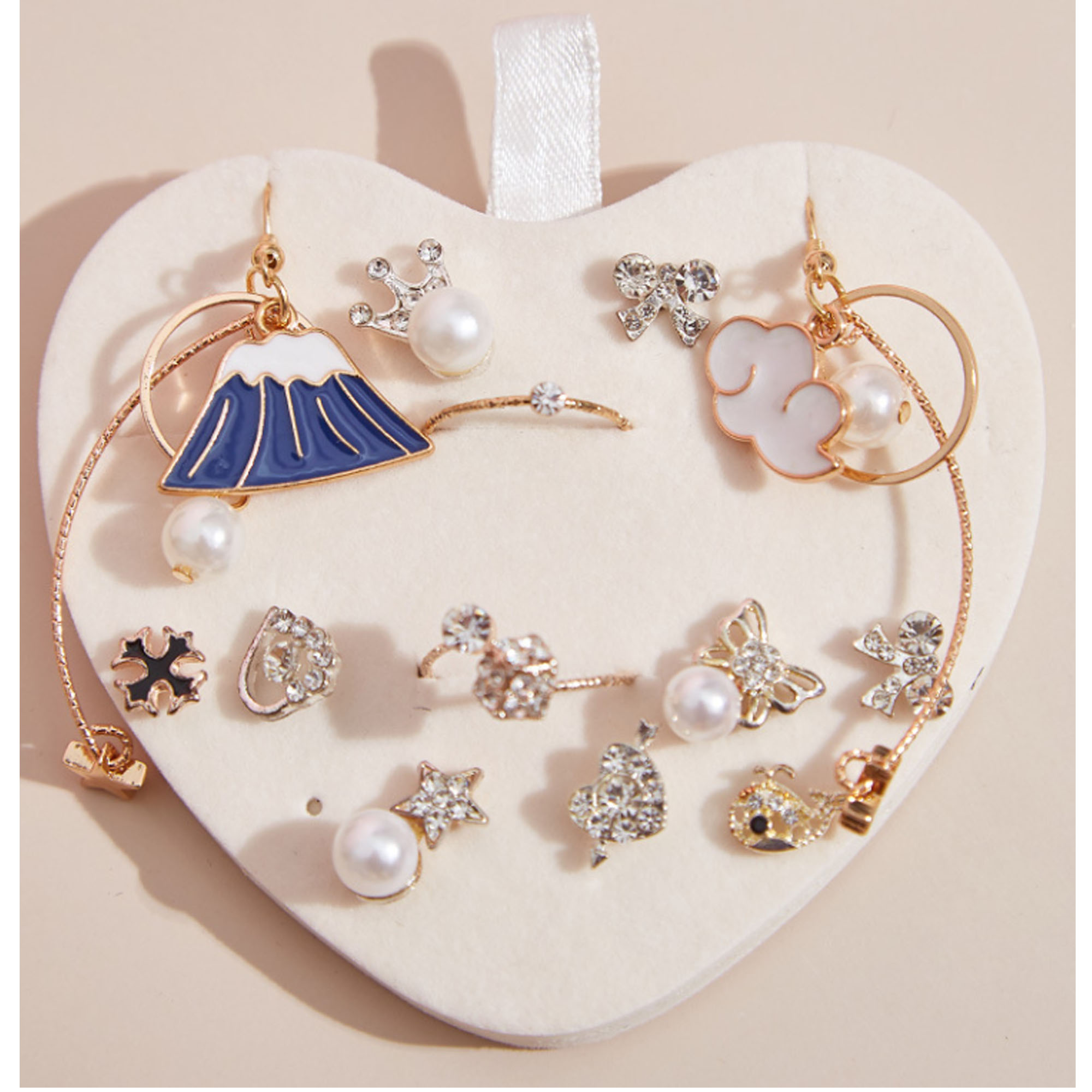 Heart-Shaped Portable Jewelry Box 3