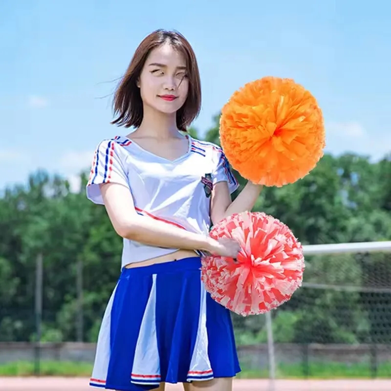 Paper Cheerleading Pom-Poms 3