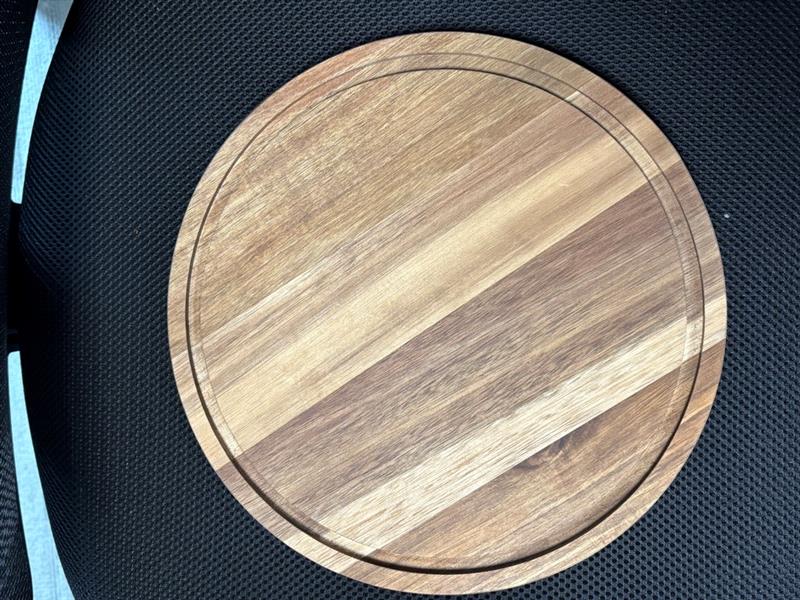 Beckham Acacia Wood Cutting Board 3