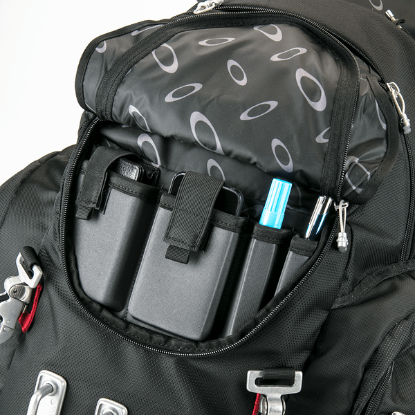 Oakley Kitchen Sink Backpack 24