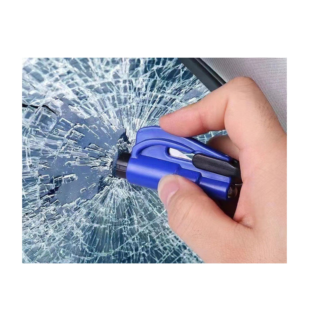 3-in-1 Whistle Seatbelt Cutter Window Breaker 2