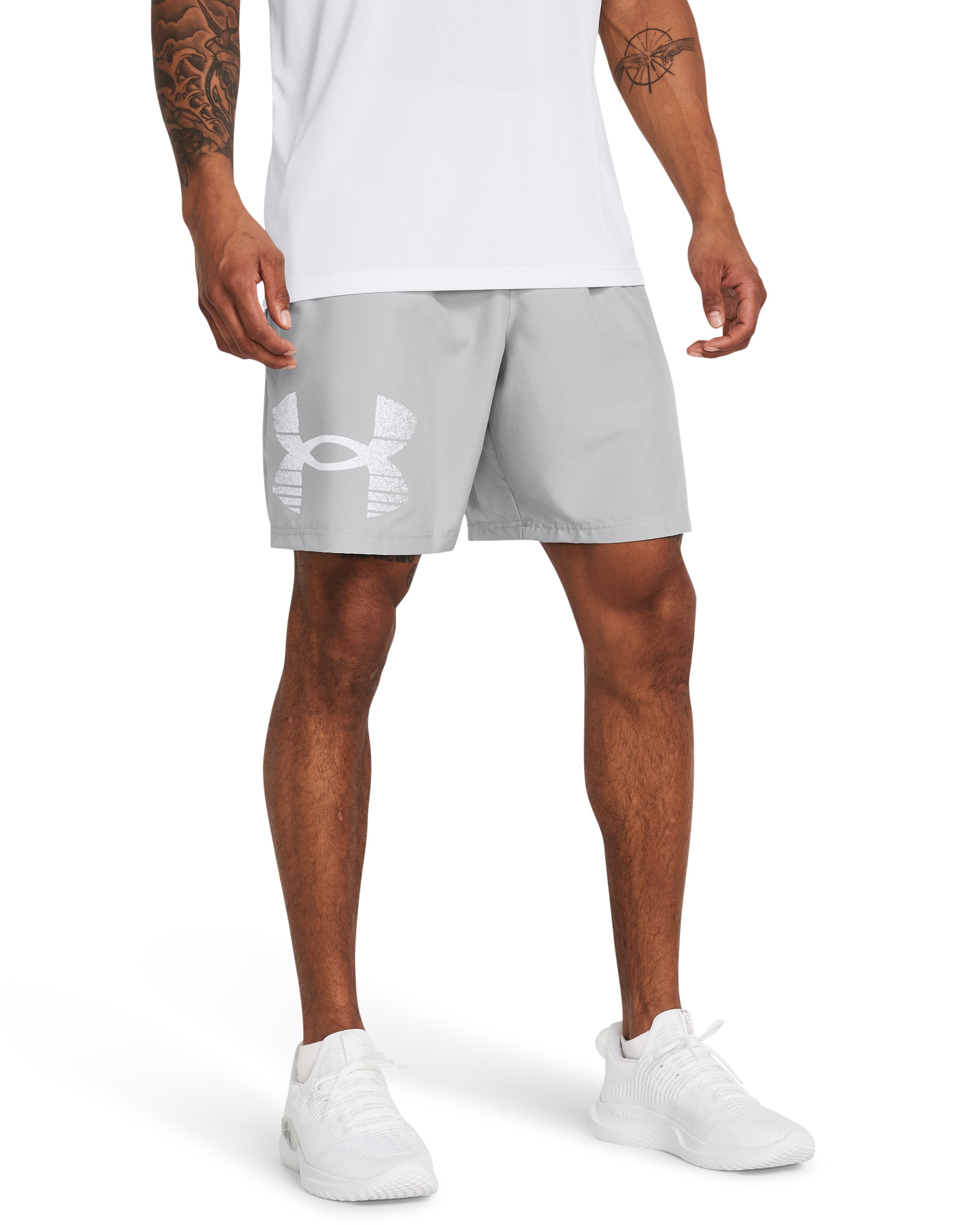 UA Tech Woven Graphic Men's 8.25 Shorts 2