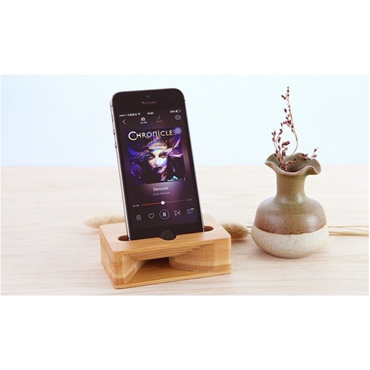 Wood Creative Cell Phone Stand With Sound Amplifier 3