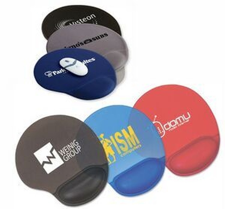 Computer Mouse Pad w/ Wrist Rest 2