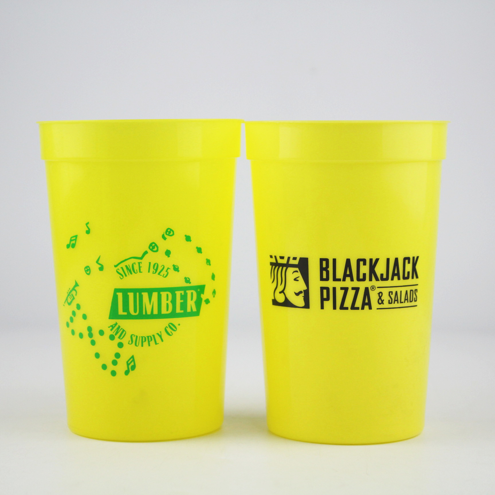 16oz Plastic Stadium Clear Cups 2