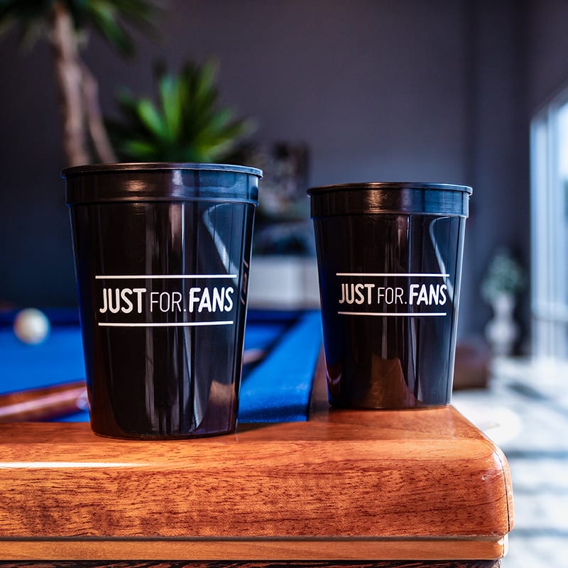 12oz Stadium Cups 8