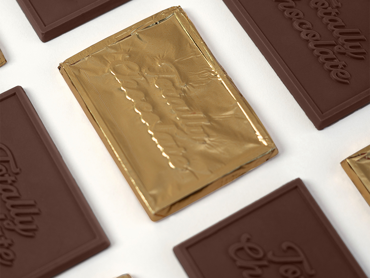 3-Bar Engraved Chocolate Storyteller 9