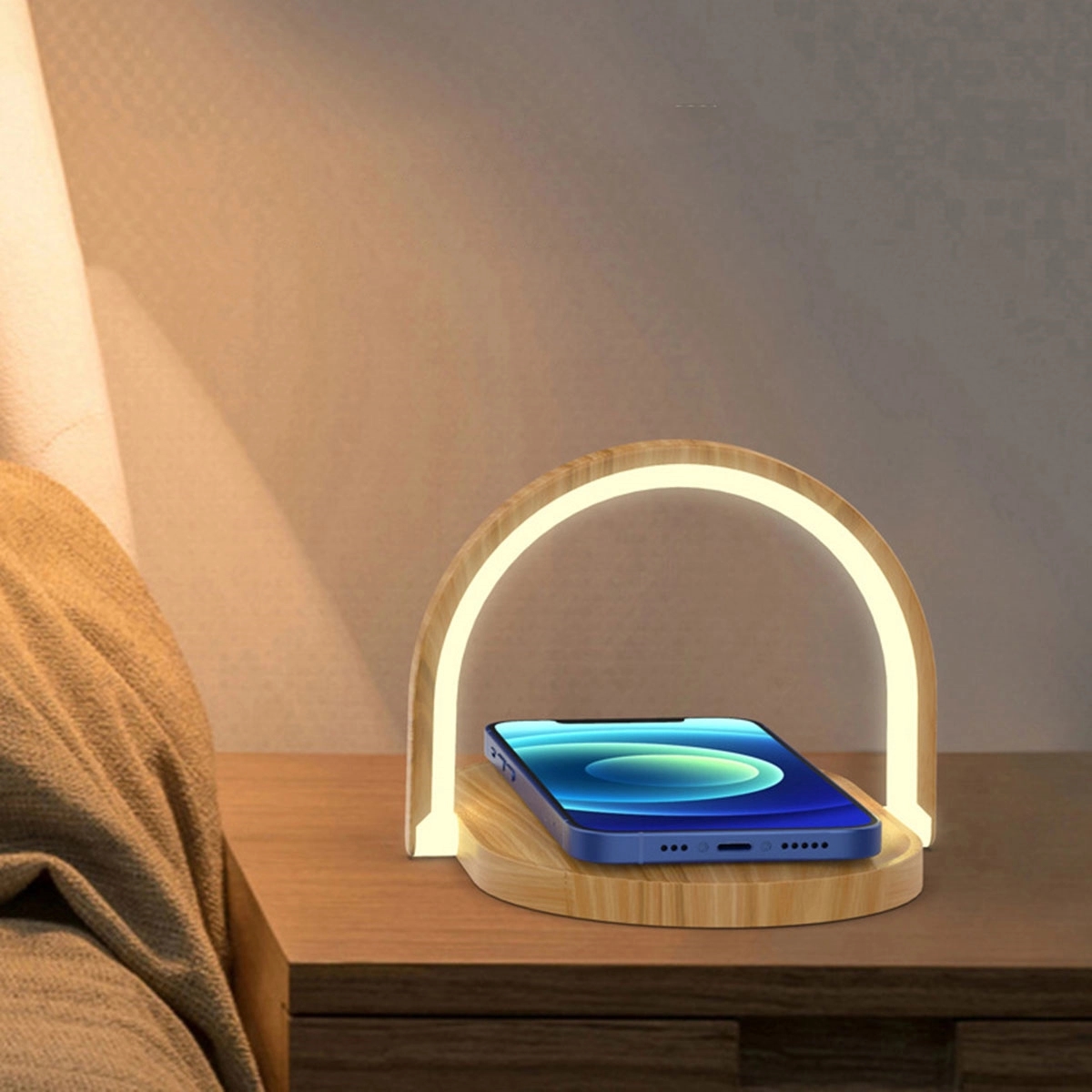 Led Light With Fast Wireless Charger 4