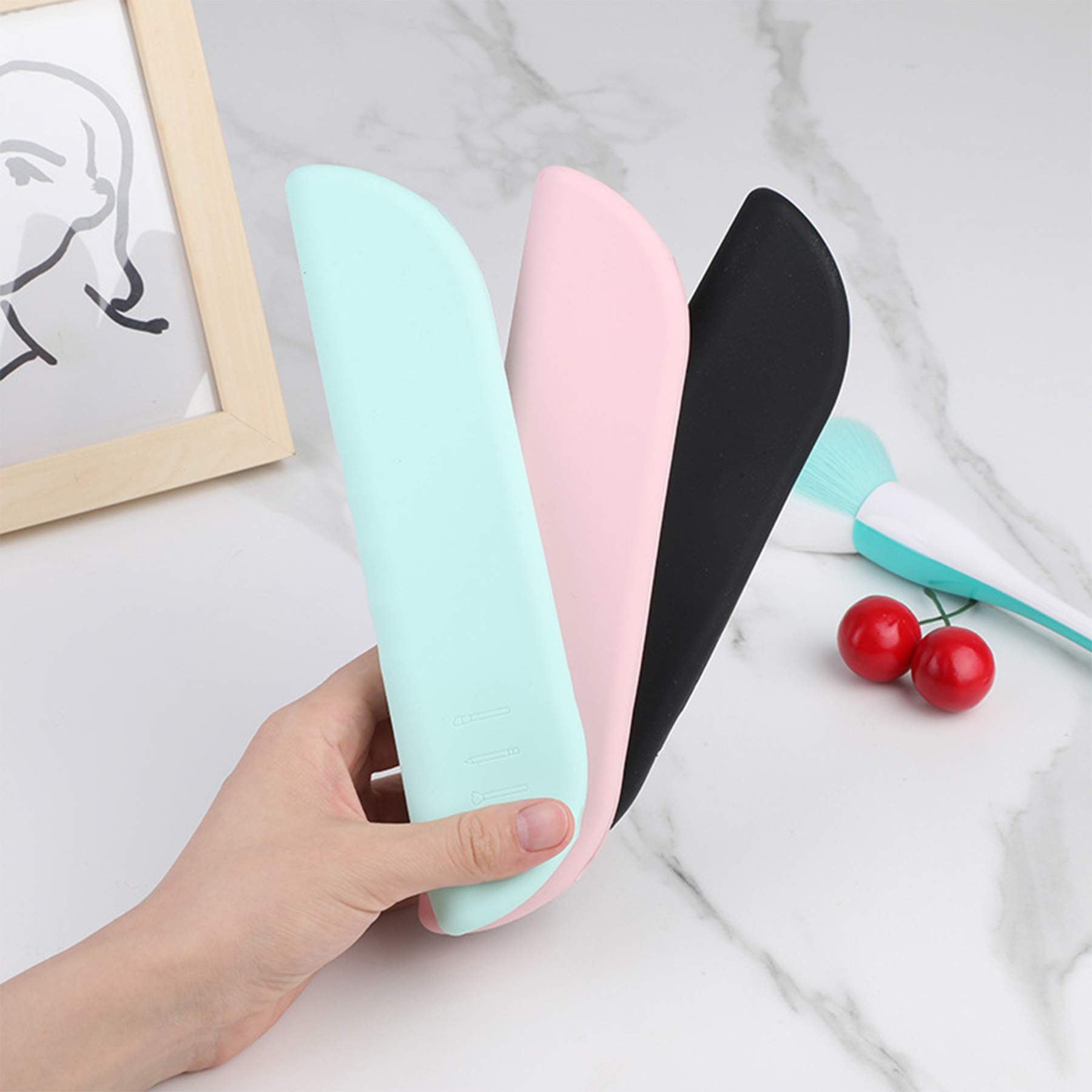 Cosmetic Face Brushes Holder 2