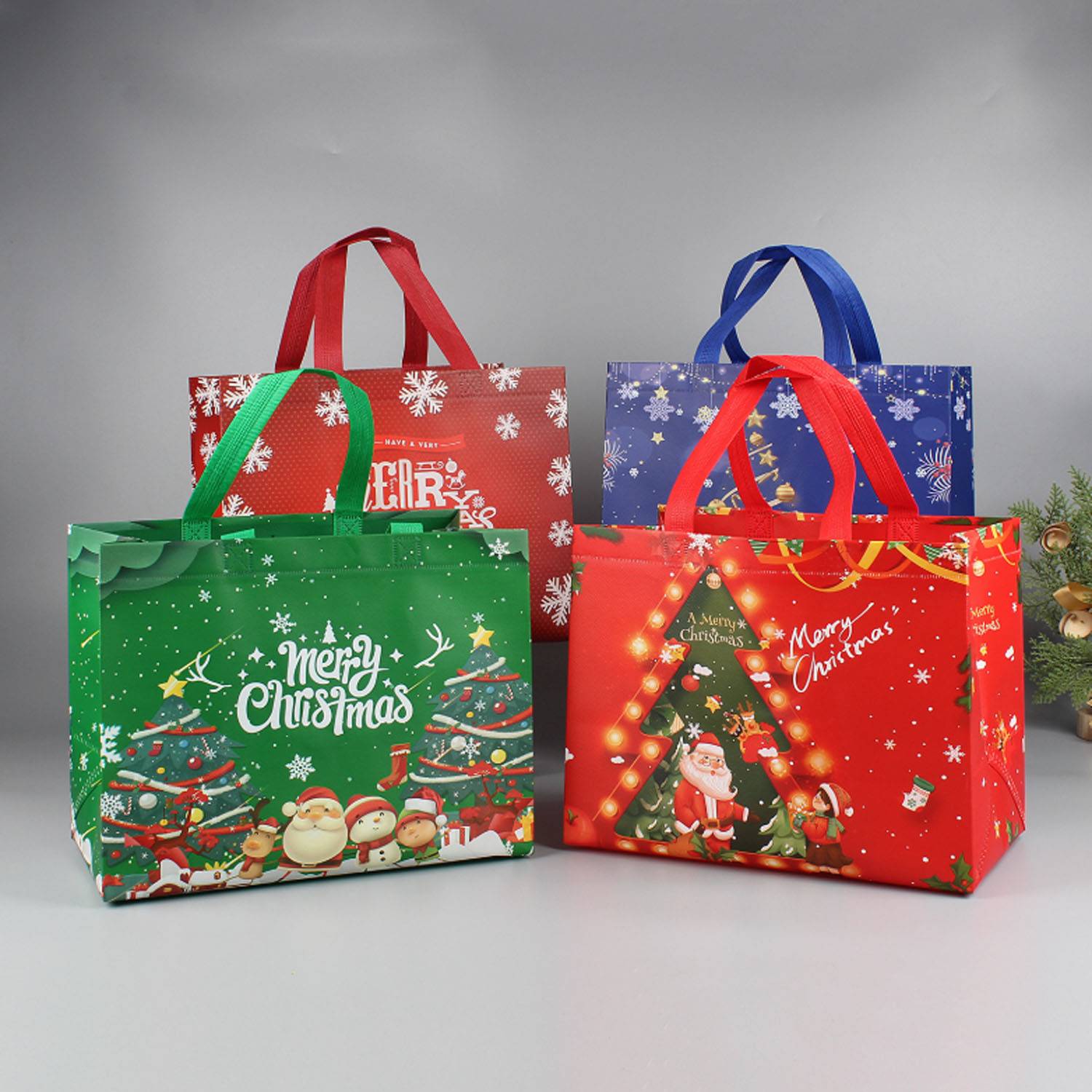 Christmas No Woven Gift Bags 2