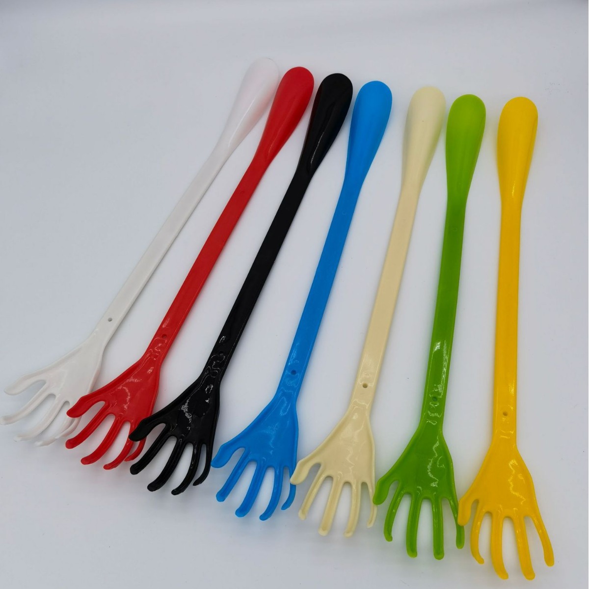 2 in 1 Hand Back Scratcher with Shoehorn 2
