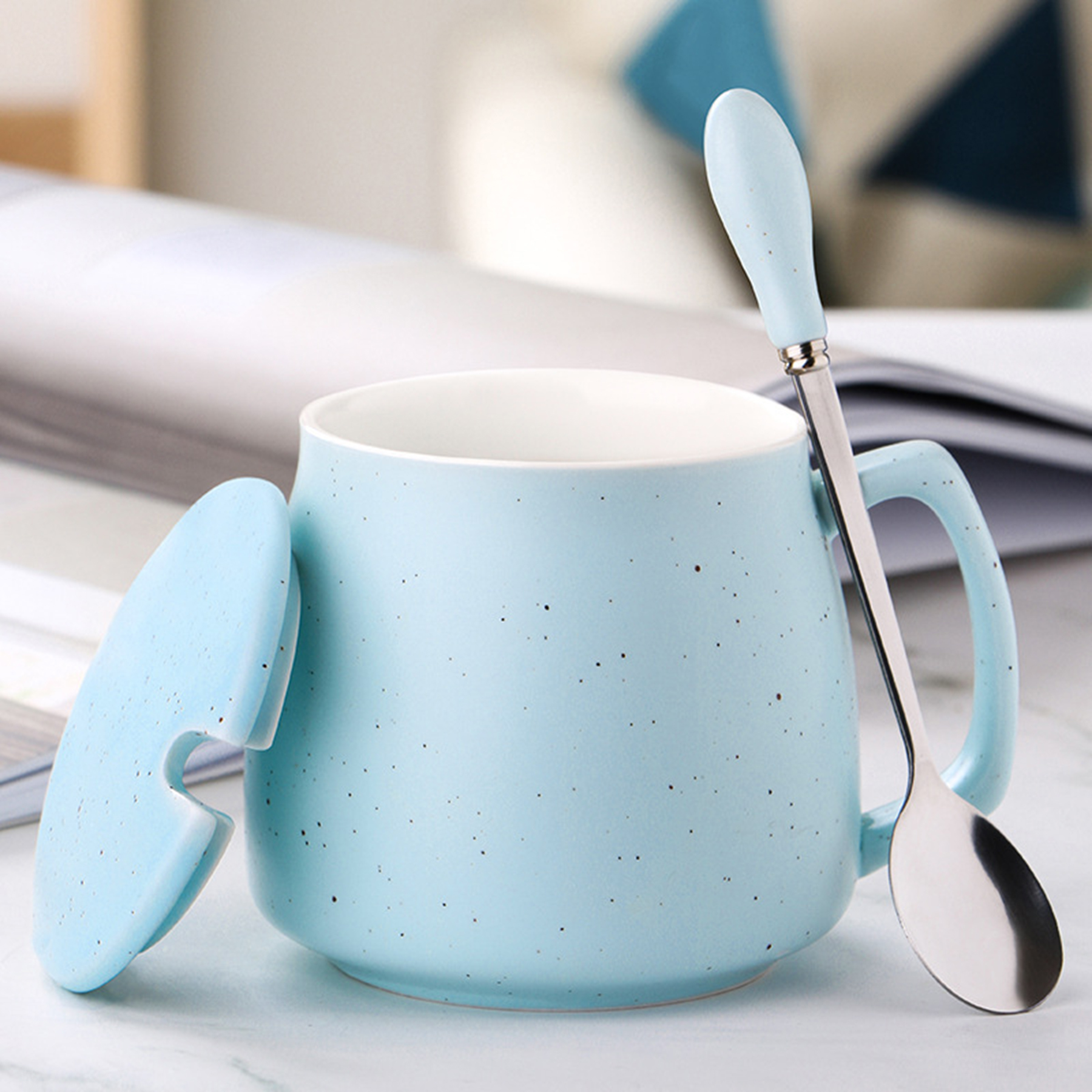 11 Oz. Ceramic Mug w/ Spoon and Cover 1