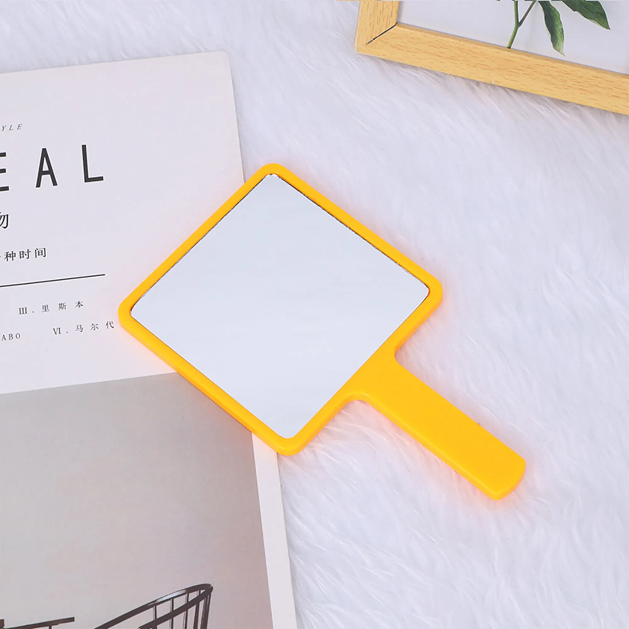Handheld Makeup Mirror HD Essential Travel 2