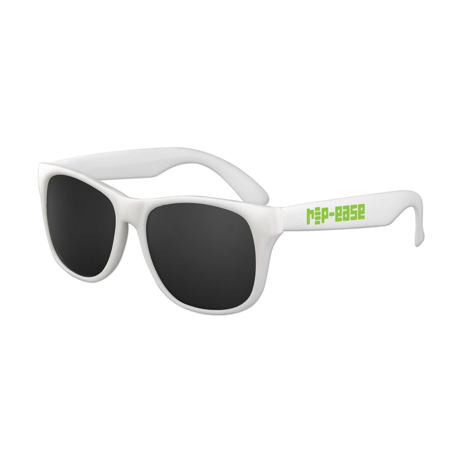 White Frame Classic Sunglasses 18